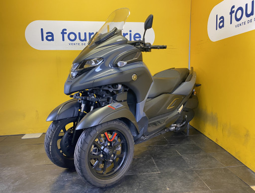 YAMAHA TRICITY 300