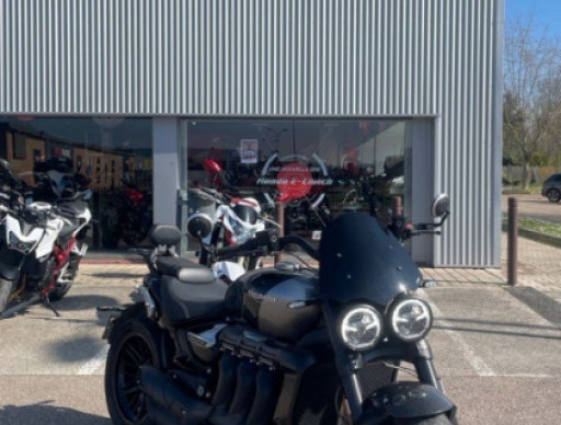 TRIUMPH ROCKET 3 GT