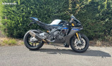 YAMAHA R1M