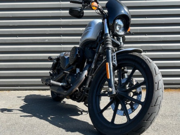 HARLEY-DAVIDSON SPORTSTER IRON 1200