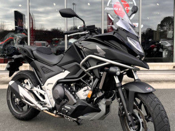 Honda NC 750 X + EQUIPEMENT (120 €/Mois)