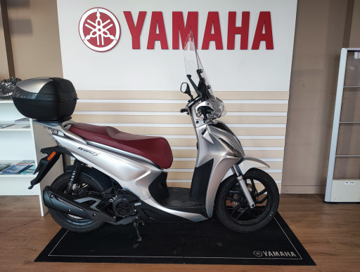 KYMCO NEW PEOPLE S 125/ 6800 KM (68 €/Mois)