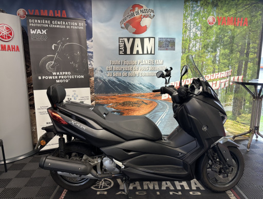 YAMAHA XMAX 125
