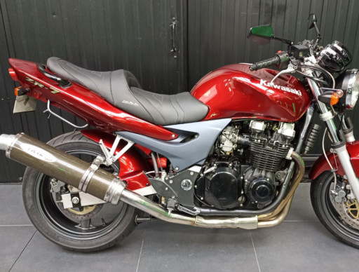 KAWASAKI ZR-7