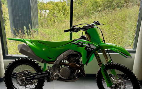 KAWASAKI KX 450