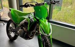 KAWASAKI KX 450