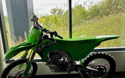 KAWASAKI KX 450