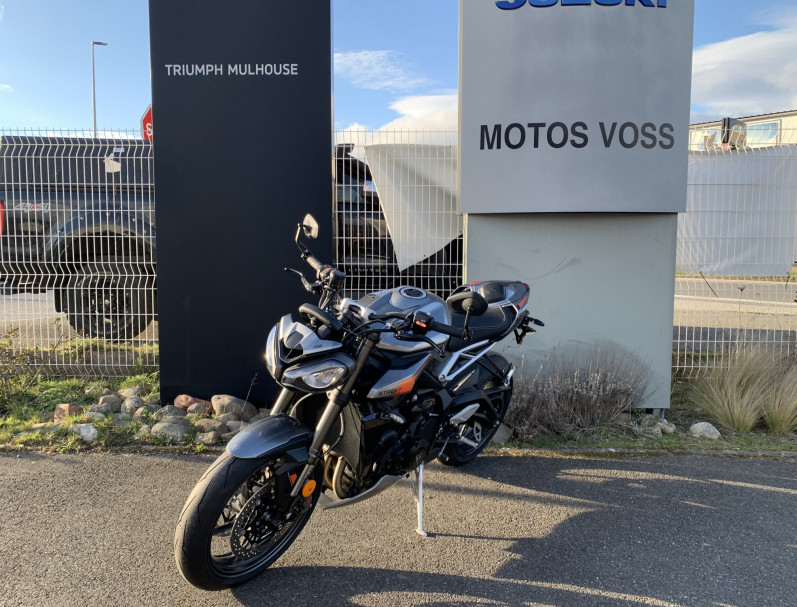 TRIUMPH STREET TRIPLE 765 RS