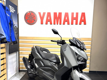 YAMAHA XMAX 125