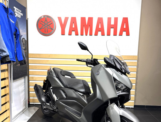 YAMAHA XMAX 125