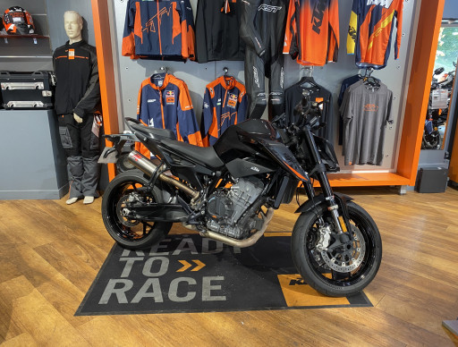 KTM 890 DUKE