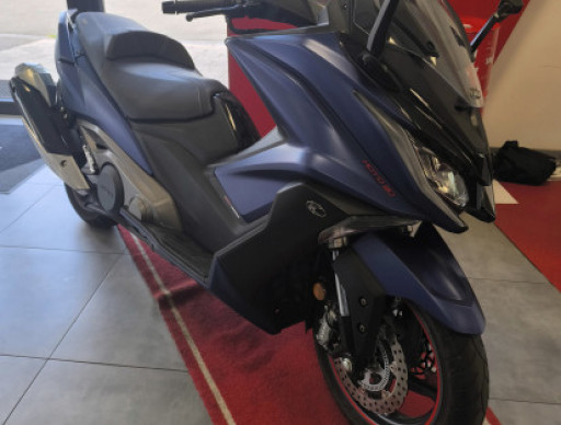 KYMCO AK 550