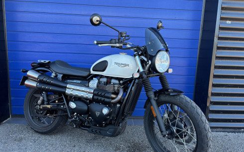 TRIUMPH STREET SCRAMBLER  900