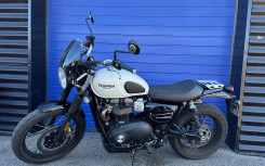 TRIUMPH STREET SCRAMBLER  900