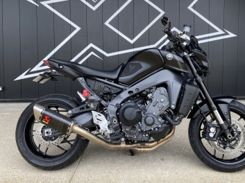 YAMAHA MT09 MT 09 AKRAPOVIC