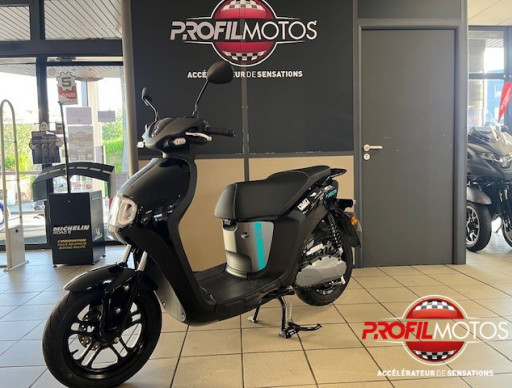 YAMAHA NEO