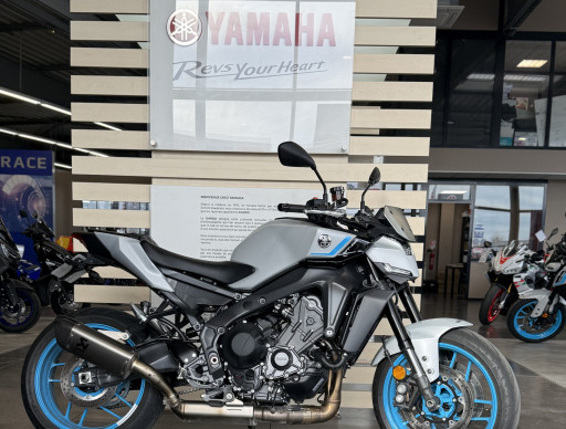 YAMAHA MT-09