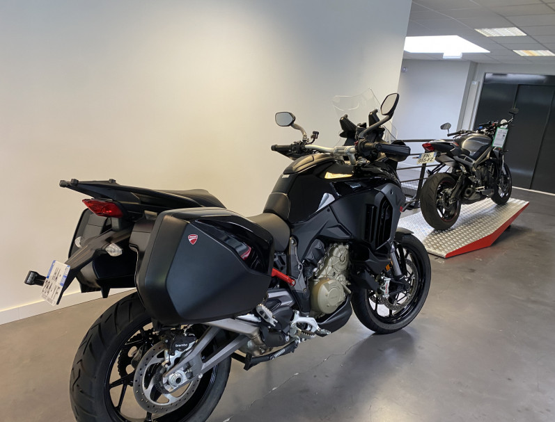 DUCATI MULTISTRADA V4 S RADAR