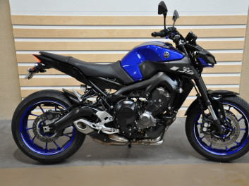 YAMAHA MT-09