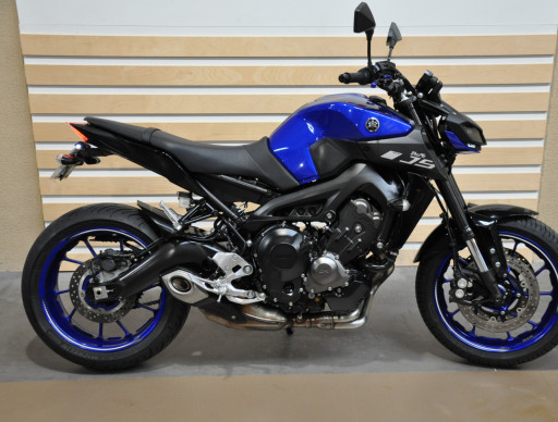 YAMAHA MT-09
