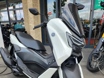 YAMAHA NMAX 125