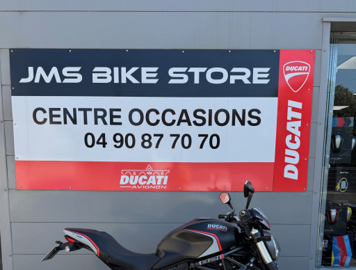 DUCATI MONSTER 821 