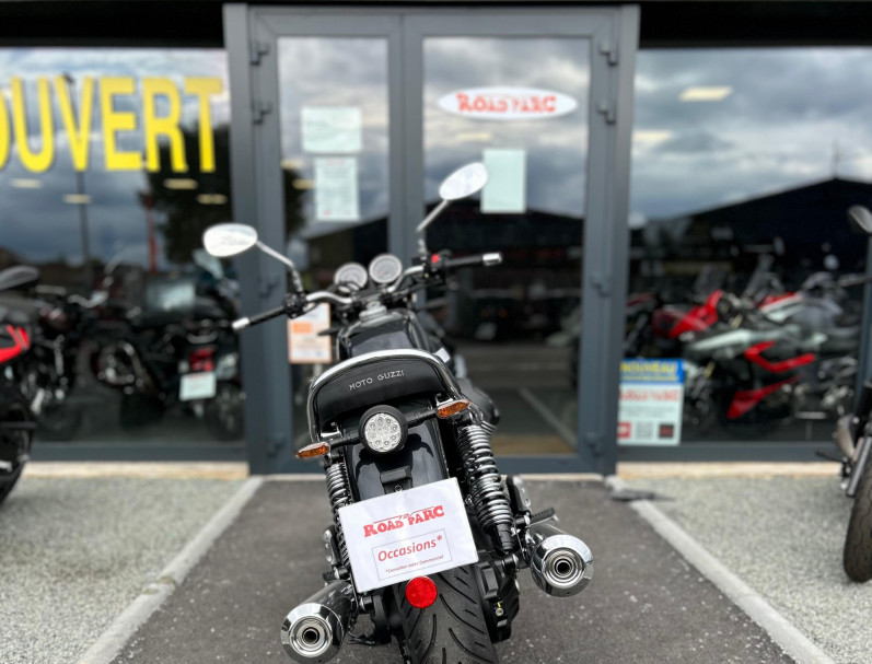 MOTO GUZZI V7 SPECIAL MONOCHROME