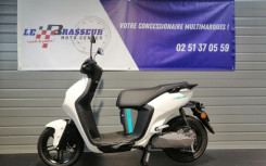 YAMAHA NEO