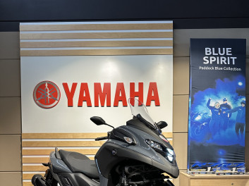 YAMAHA TRICITY 300