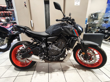 YAMAHA MT-07