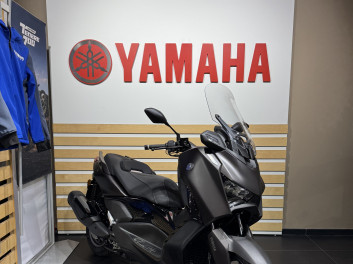 YAMAHA XMAX 300 TECH MAX +