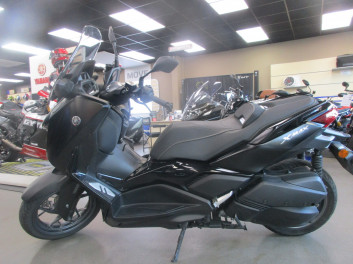 YAMAHA XMAX 300 Tech Max
