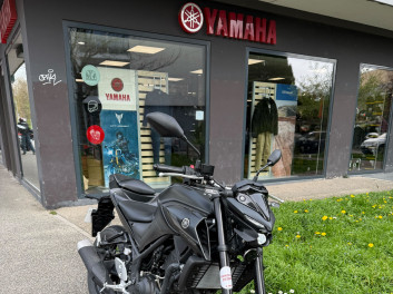 YAMAHA MT-03