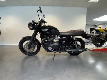 TRIUMPH Bonneville T120 Black