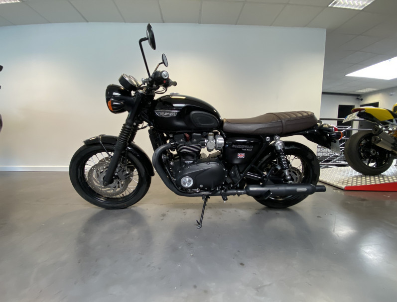 TRIUMPH Bonneville T120 Black