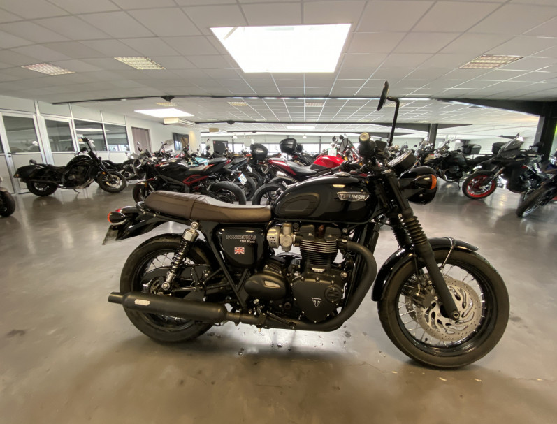 TRIUMPH Bonneville T120 Black