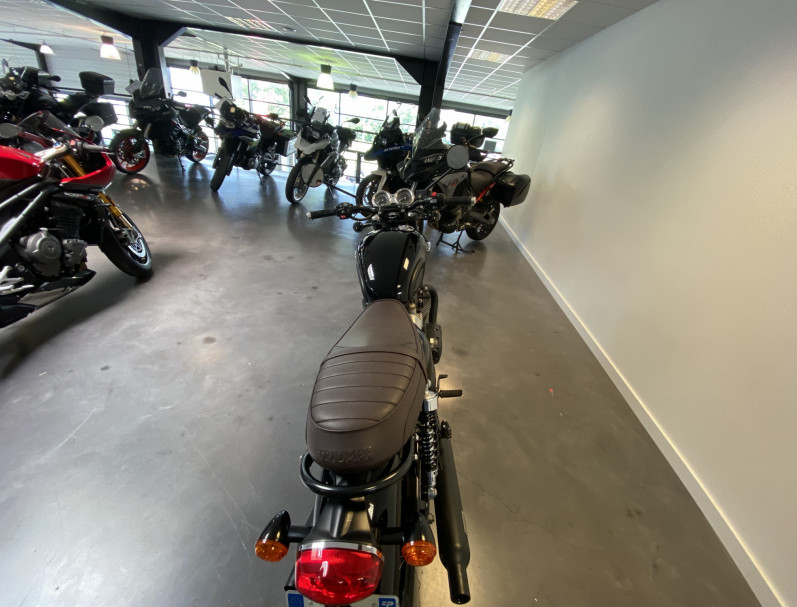 TRIUMPH Bonneville T120 Black