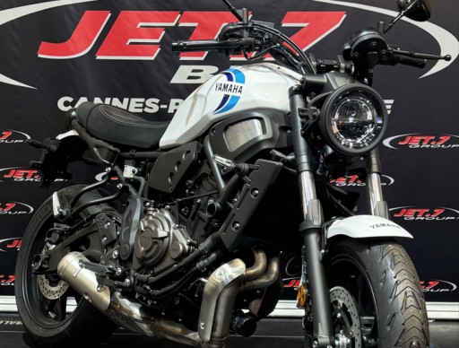 YAMAHA XSR 700