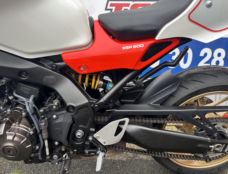 YAMAHA XSR 900