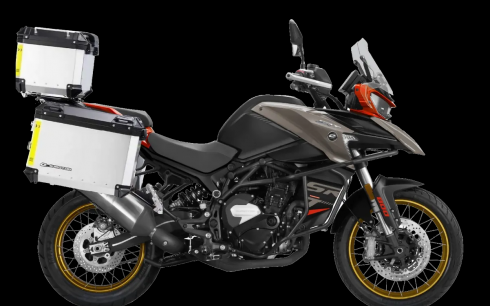 QJ MOTOR SRT 800 SX et touring