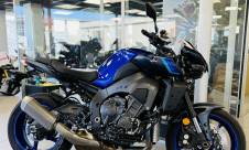 YAMAHA MT-10