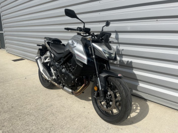 HONDA HORNET 750 18/02/2025 902 KMS
