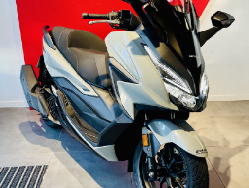 HONDA FORZA 125 2022 GRIS NARDO + SELLE CONFORT