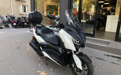 YAMAHA XMAX 300 ABS