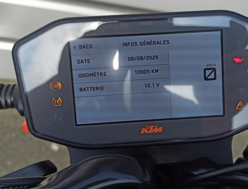 KTM 890 DUKE