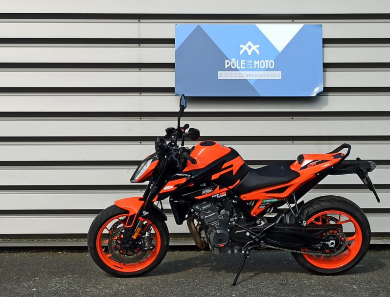 KTM 890 DUKE