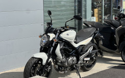 SUZUKI GLADIUS 650