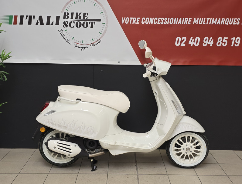 JUSTIN BIEBER X VESPA Sprint 50cc