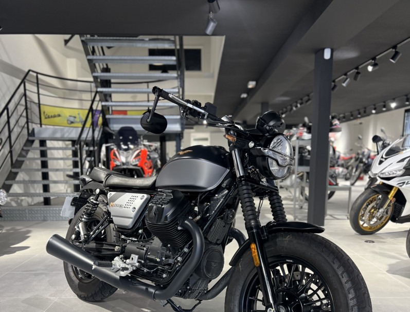 MOTO GUZZI V9 BOBBER