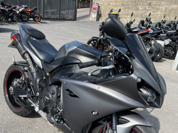 YAMAHA YZF-R1